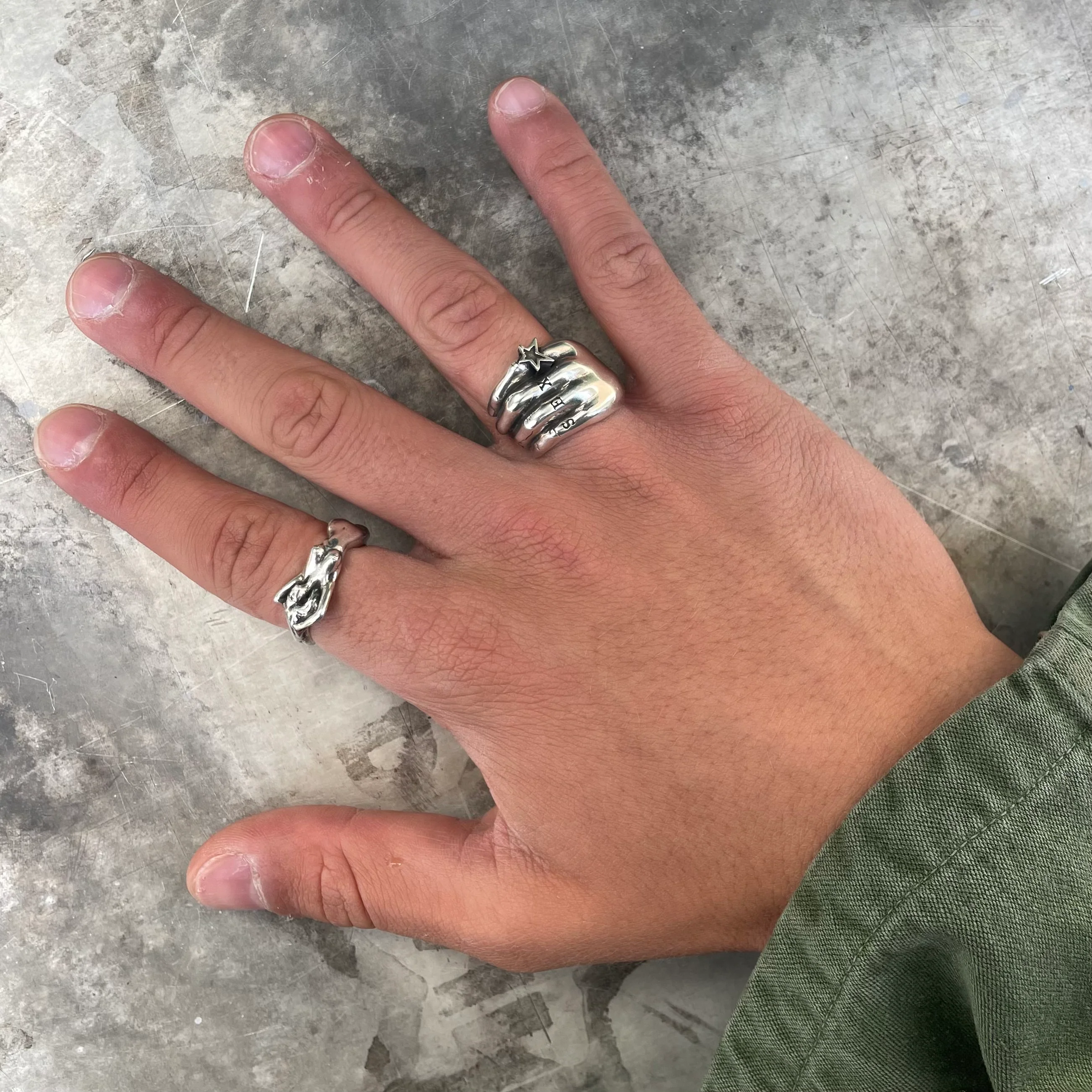 Thumb 4